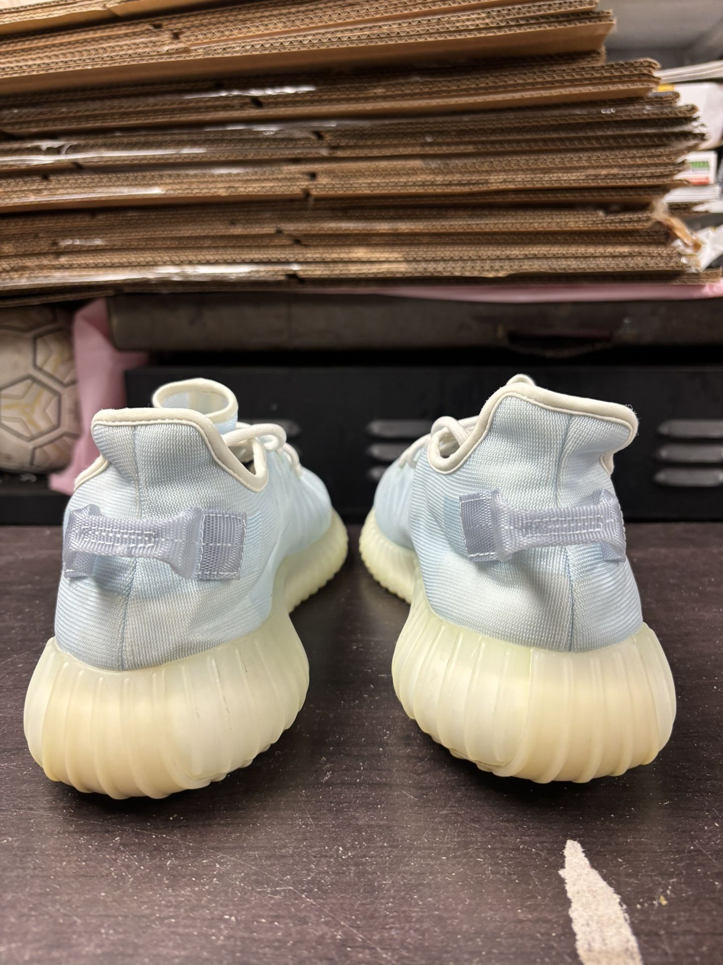 Adidas Yeezy 350 V2 Mono Ice - photo 4