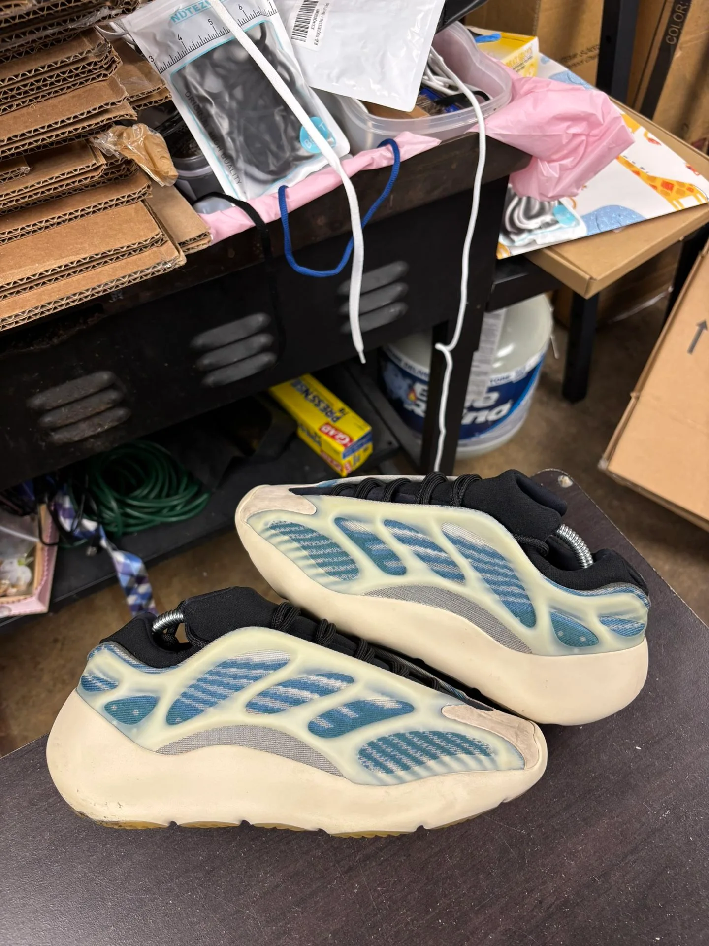 Adidas Yeezy 700 V3 Kyanite thumbnail
