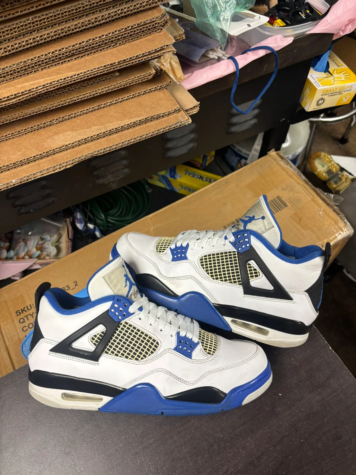 Air Jordan 4 Motorsport thumbnail