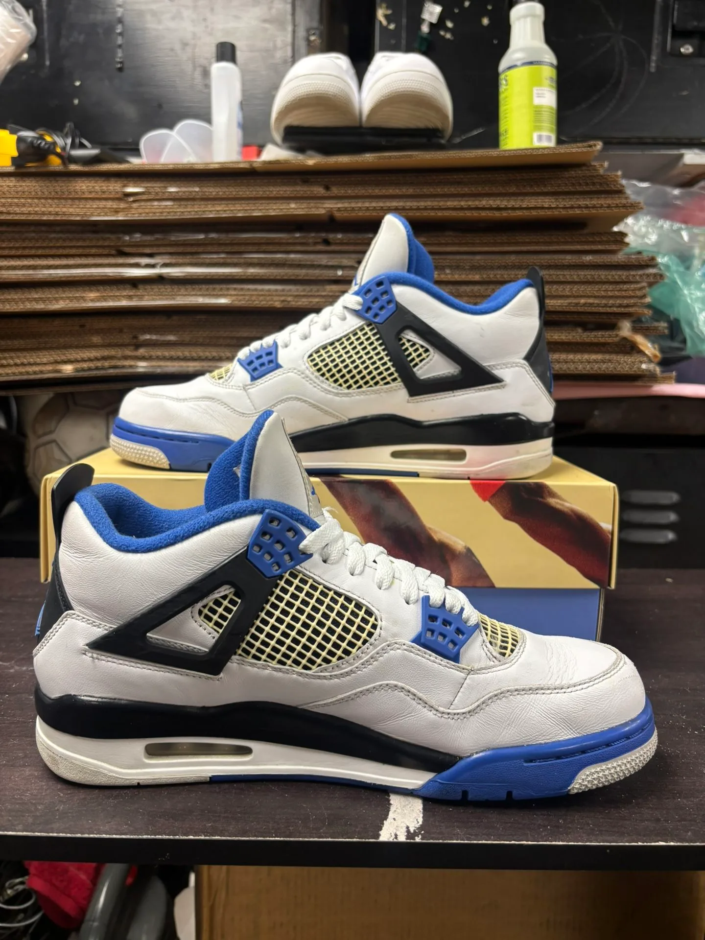 Air Jordan 4 Motorsport image indicator(5)