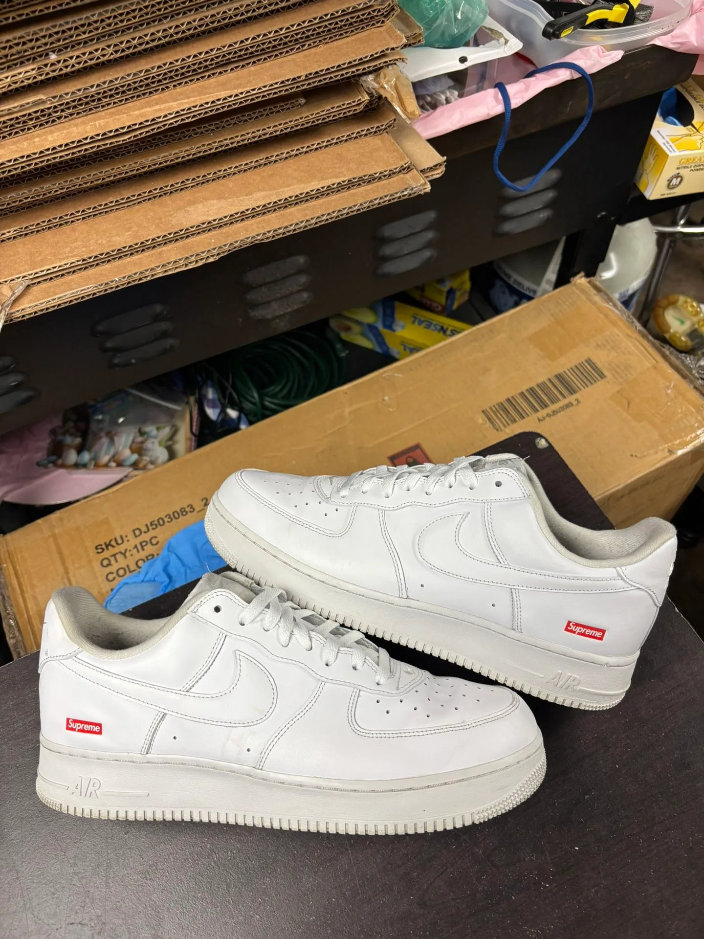 Air Force 1 Low Supreme White thumbnail