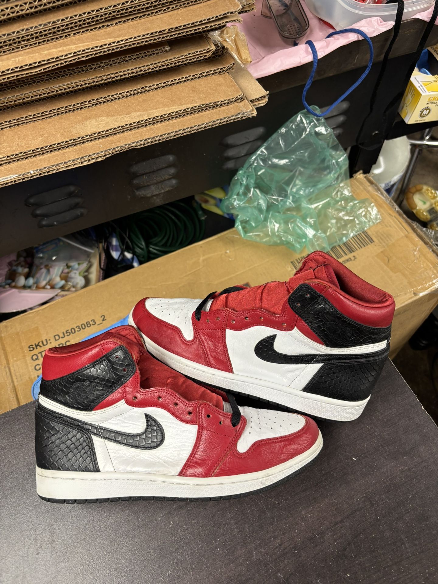 Air Jordan 1 High Satin Snake Chicago