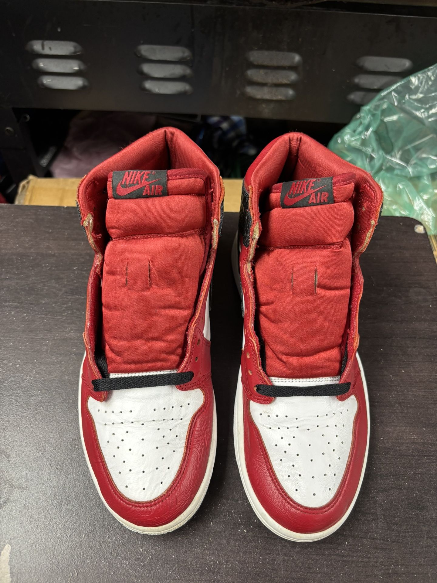 Air Jordan 1 High Satin Snake Chicago - photo 3