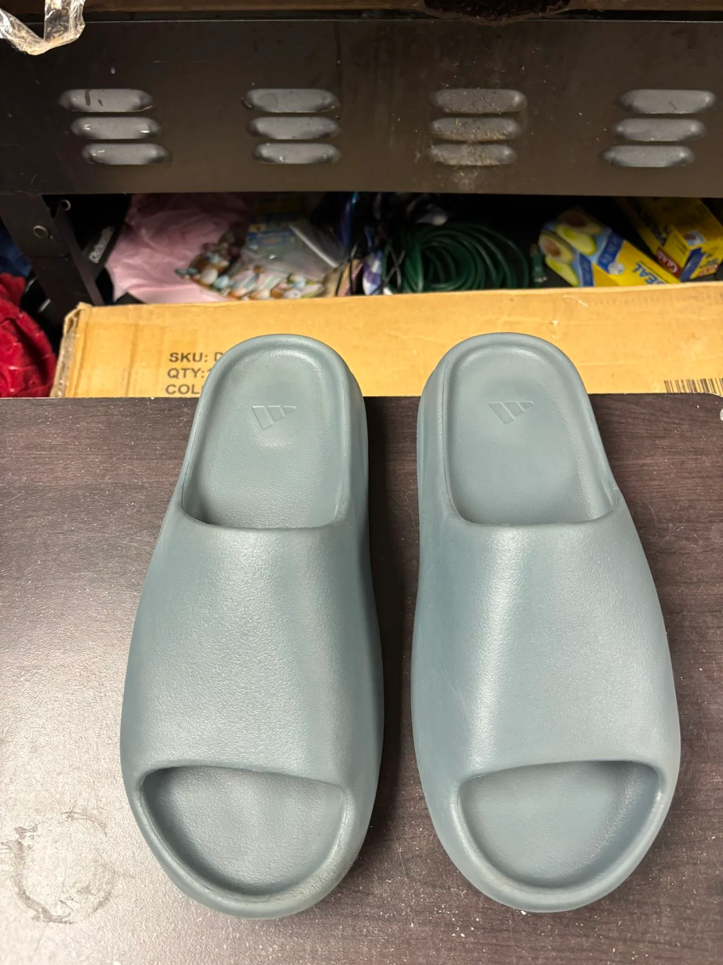 Adidas Yeezy Slide Slate Marine thumbnail