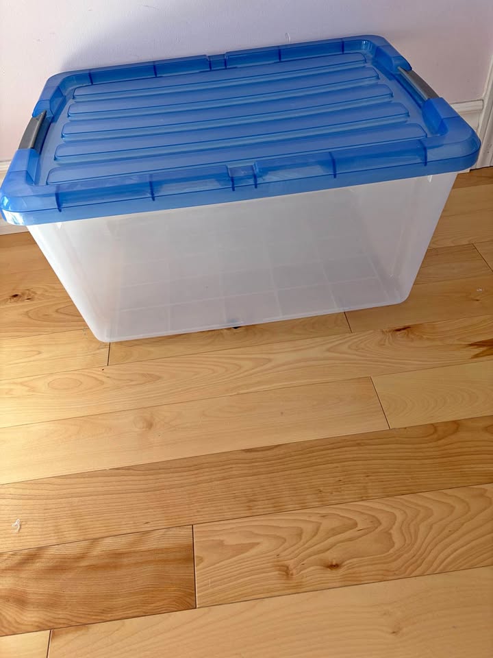 Plastic storage containers-have about 10 of them
