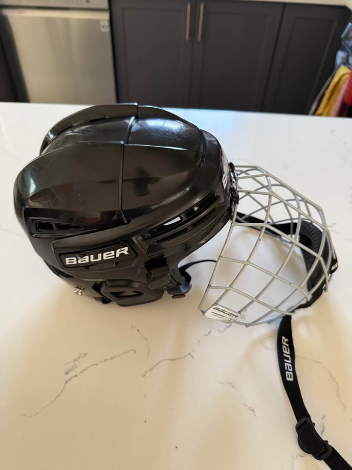 Bauer Prodigy Hockey Helmet - Youth size 6-6.8 - photo 2