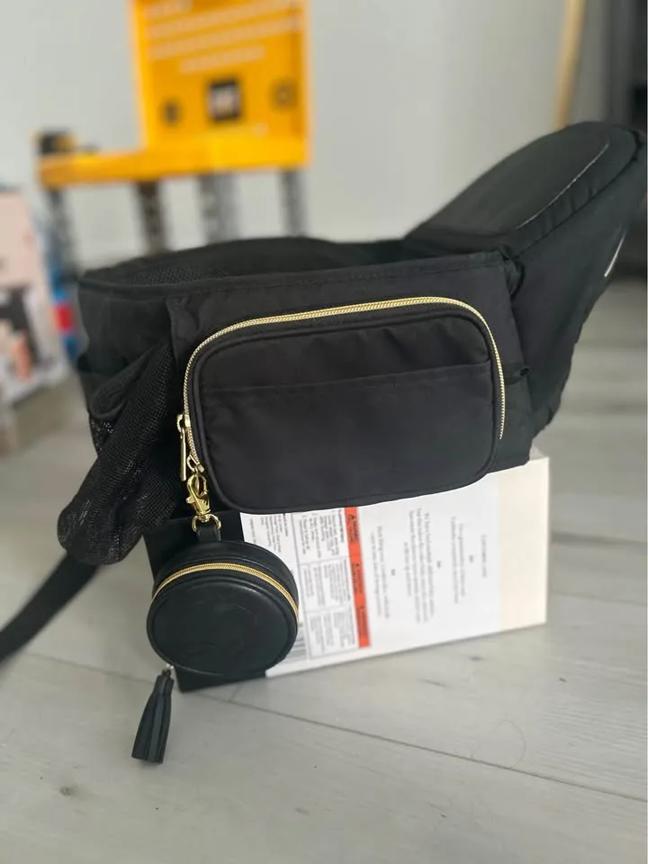 Gently used tush baby strapless baby hip seat image indicator(4)