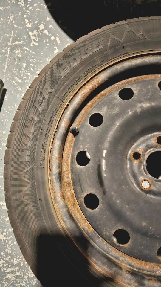 Winter Tires on Rims (4+1) - photo 3
