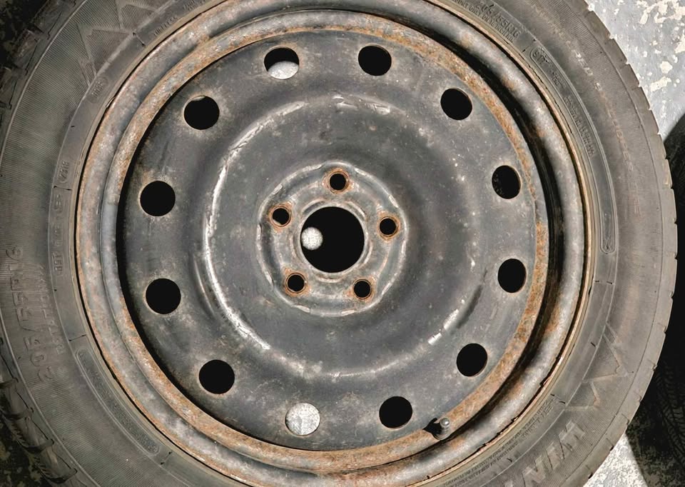 Winter Tires on Rims (4+1) - photo 5