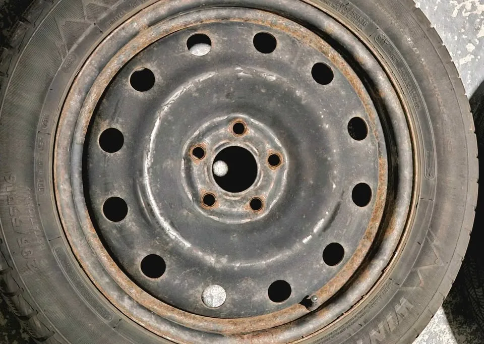 Winter Tires on Rims (4+1) image indicator(5)