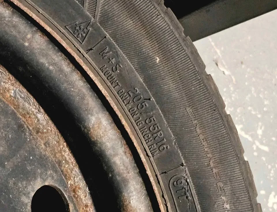 Winter Tires on Rims (4+1) image indicator(7)