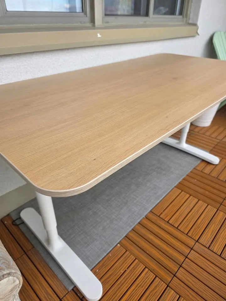 IKEA BEKANT Office Desk – Like New, Modern Oak Finish image indicator(2)