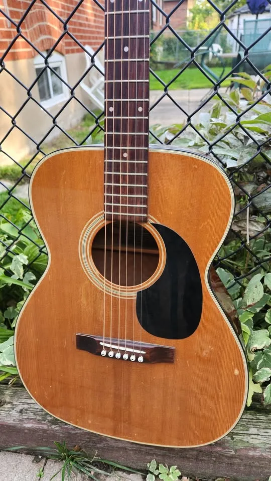 $300 Fender F-25 Acoustic Guitar – Made in Japan image indicator(3)