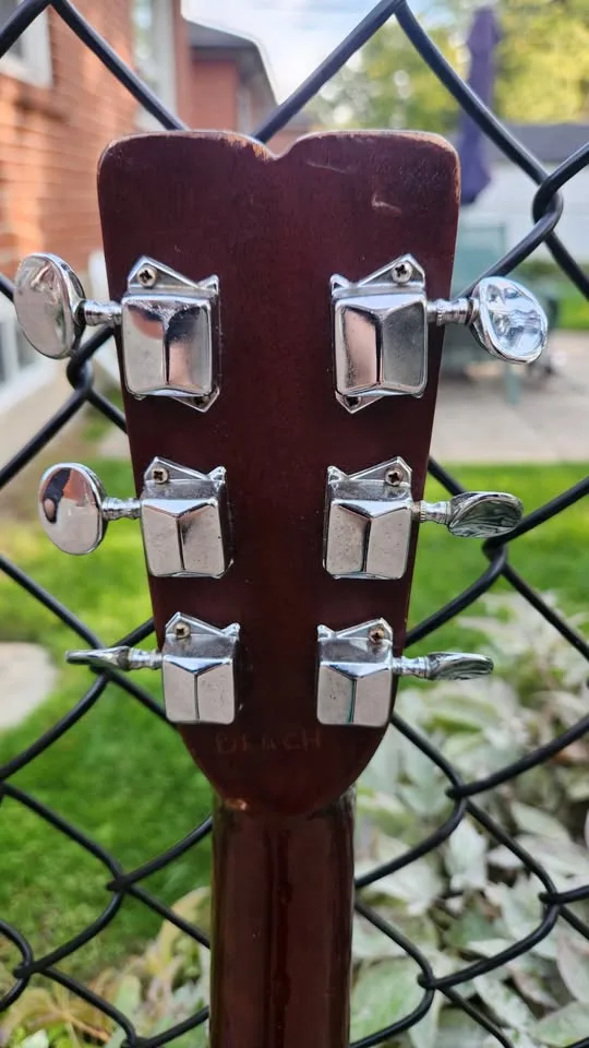 $300 Fender F-25 Acoustic Guitar – Made in Japan image indicator(5)