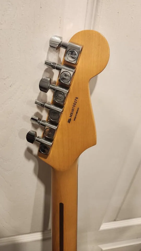 $850 Fender Strat Left-Handed Guitar - Made in Mexico image indicator(7)