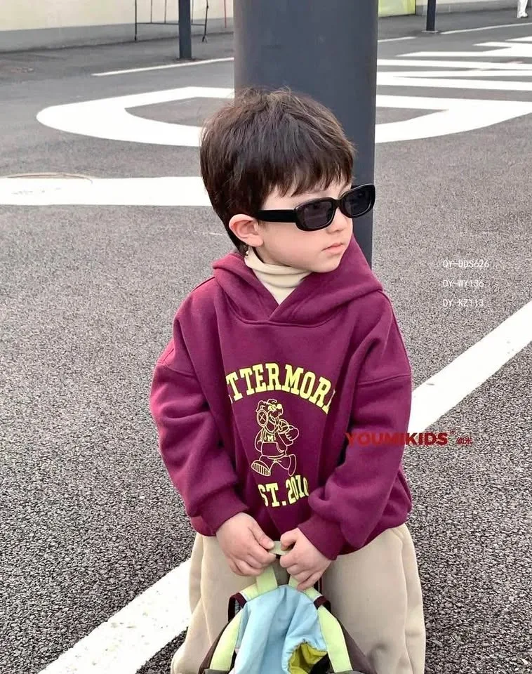 Kids’ fleece-lined sweatshirt and pants set — warm and cozy! thumbnail