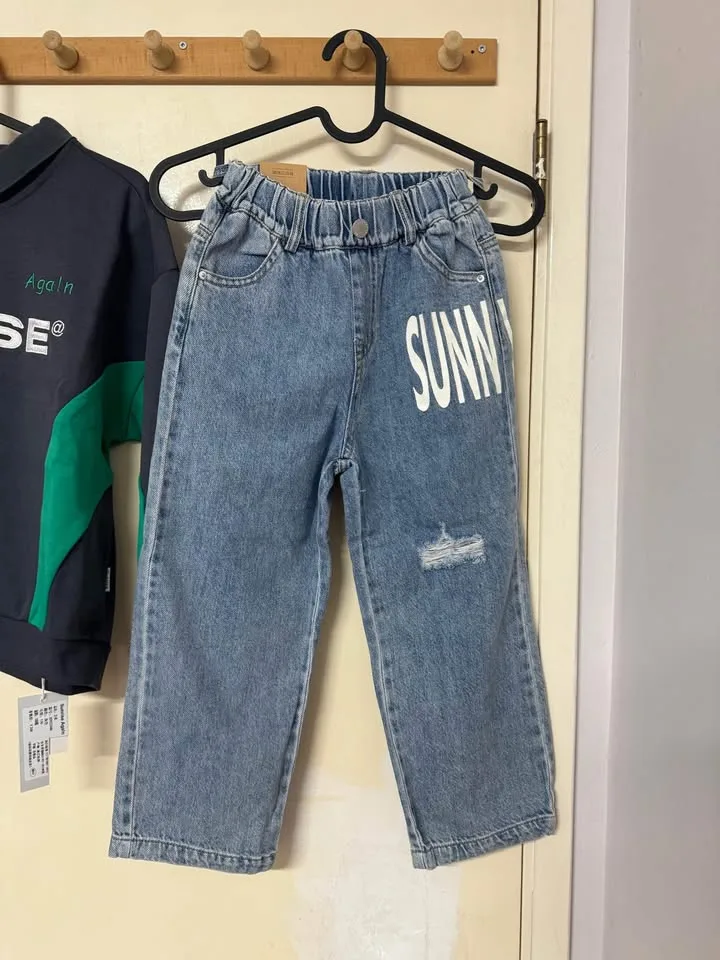 Boys’ Sweatshirt & Jeans crew Set – Age 8 image indicator(2)