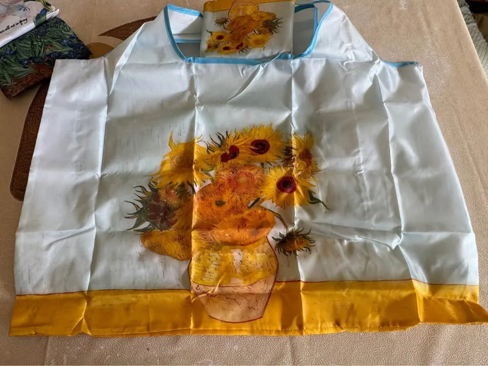 Art-style shopping bags 🎨 image indicator(9)