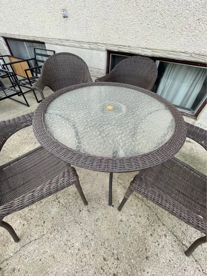 Patio Table and Chairs image indicator(3)