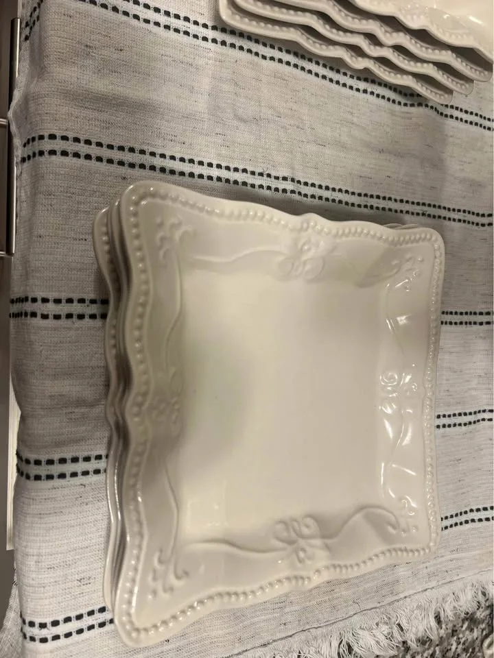 Pioneer Woman Dishes image indicator(2)