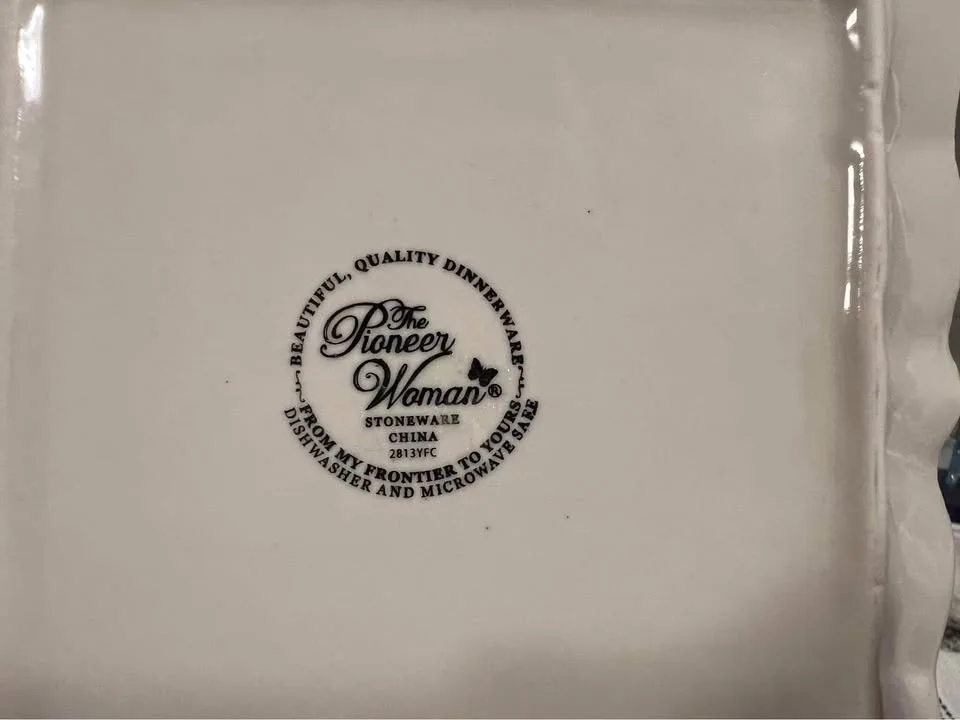 Pioneer Woman Dishes image indicator(6)