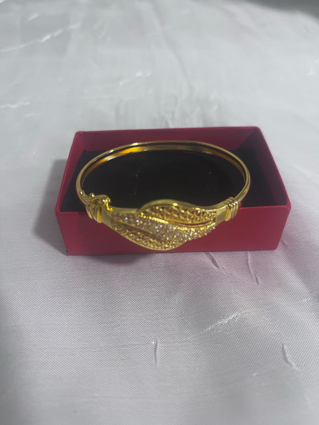 Dazzling 14k Gold Plated Bangle - photo 3