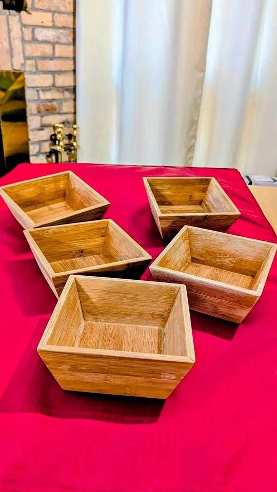 Set of 5 square wood bowls, Scarborough thumbnail
