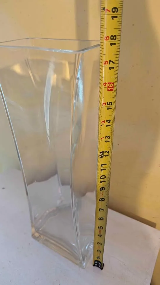 Tall glass vase, Scarborough image indicator(2)