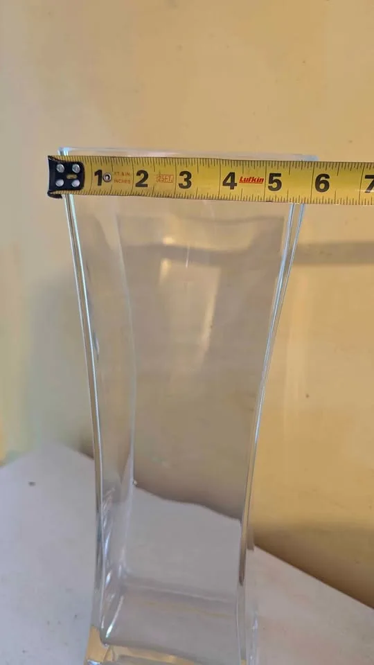 Tall glass vase, Scarborough image indicator(3)