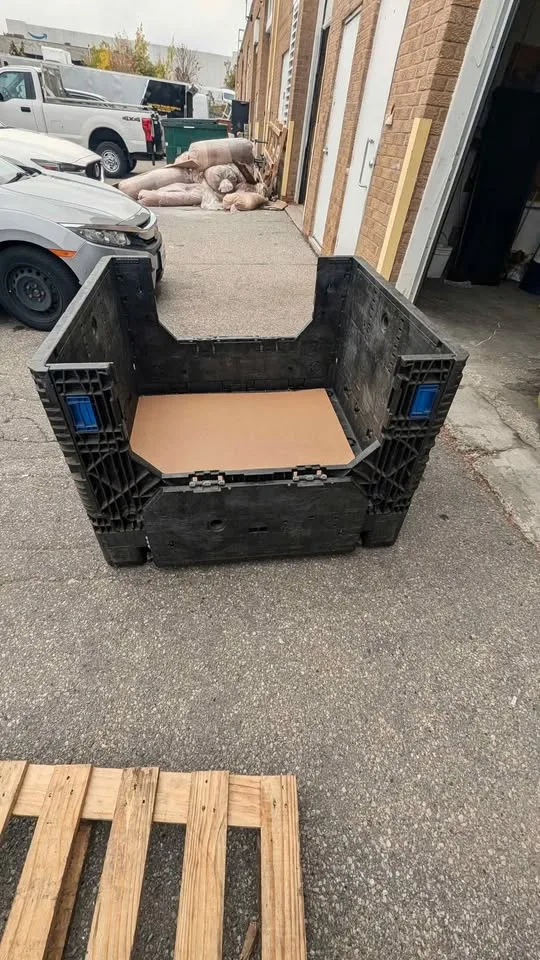 Collapsible container 45"x 48"x 34" H. image indicator(3)