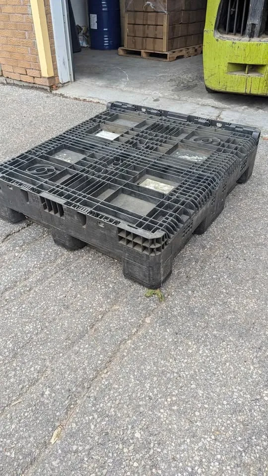 Collapsible container 45"x 48"x 34" H. image indicator(5)