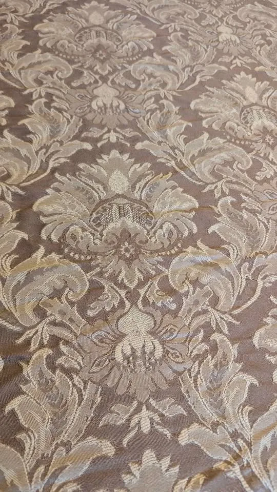 Vintage round table cover image indicator(3)