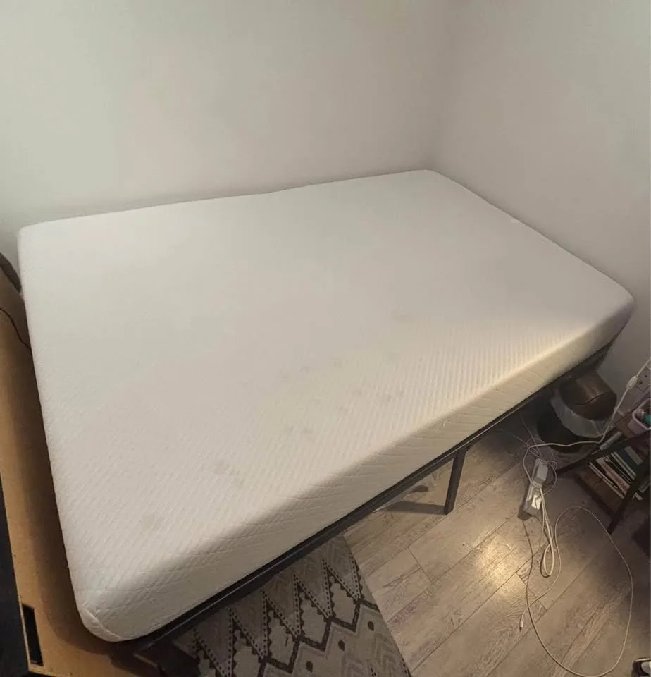 Zinus 10” Full Mattress - Green Tea Memory Foam - MOVING MUST GO image indicator(4)