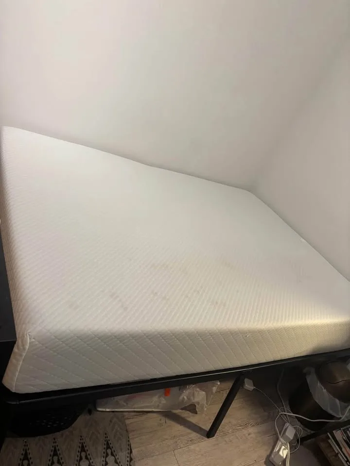 Zinus 10” Full Mattress - Green Tea Memory Foam - MOVING MUST GO image indicator(5)