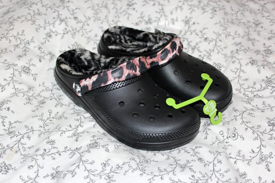 CROCS