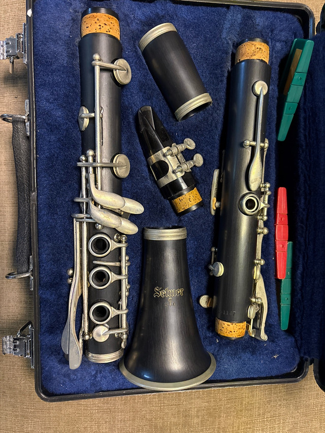 Selmer U.S.A CL 300