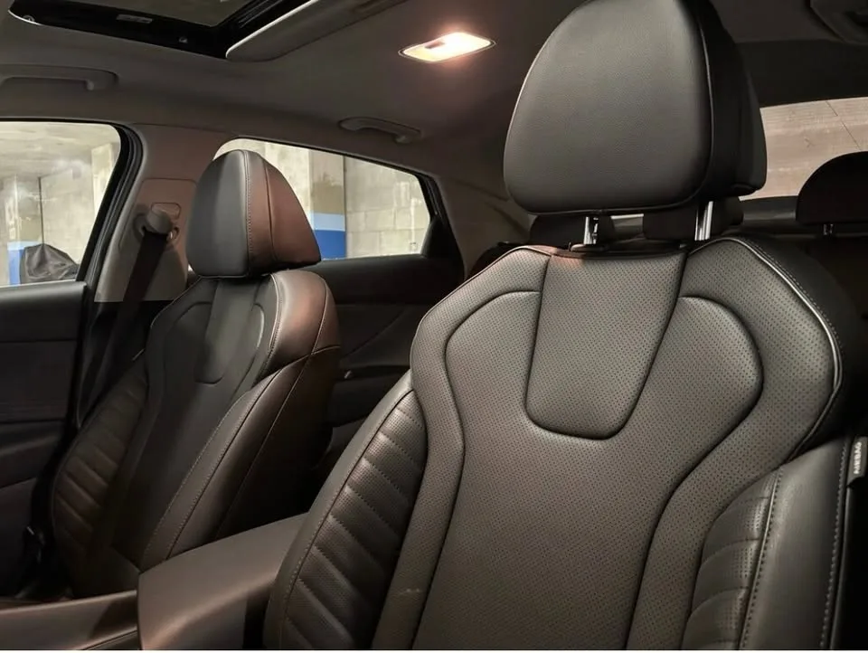 2025 Hyundai Elantra Hybrid Luxury DCT image indicator(3)