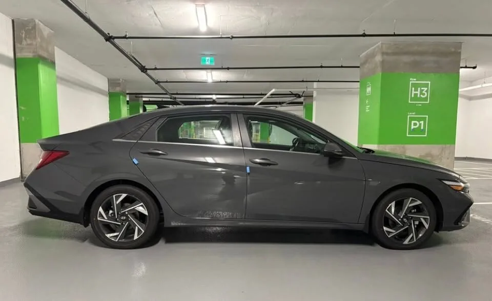 2025 Hyundai Elantra Hybrid Luxury DCT image indicator(4)