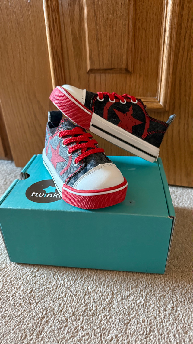 Brand New Twinkie Shoes - Size 9