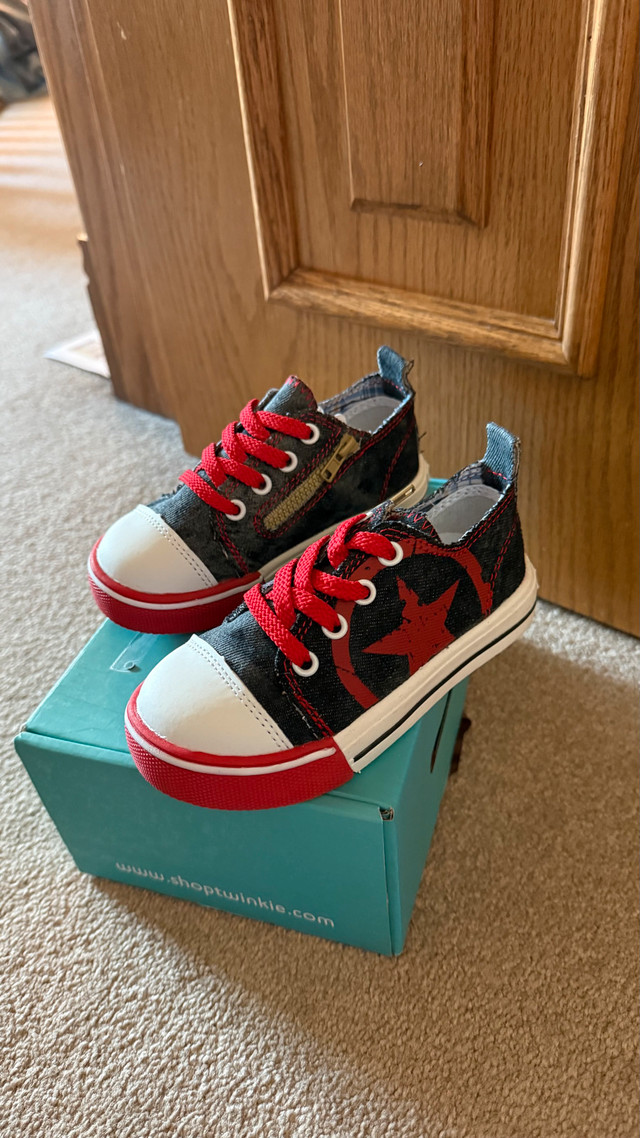 Brand New Twinkie Shoes - Size 9 - photo 3