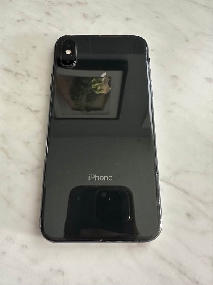 iPhone XS 64gb unlocked - photo 2