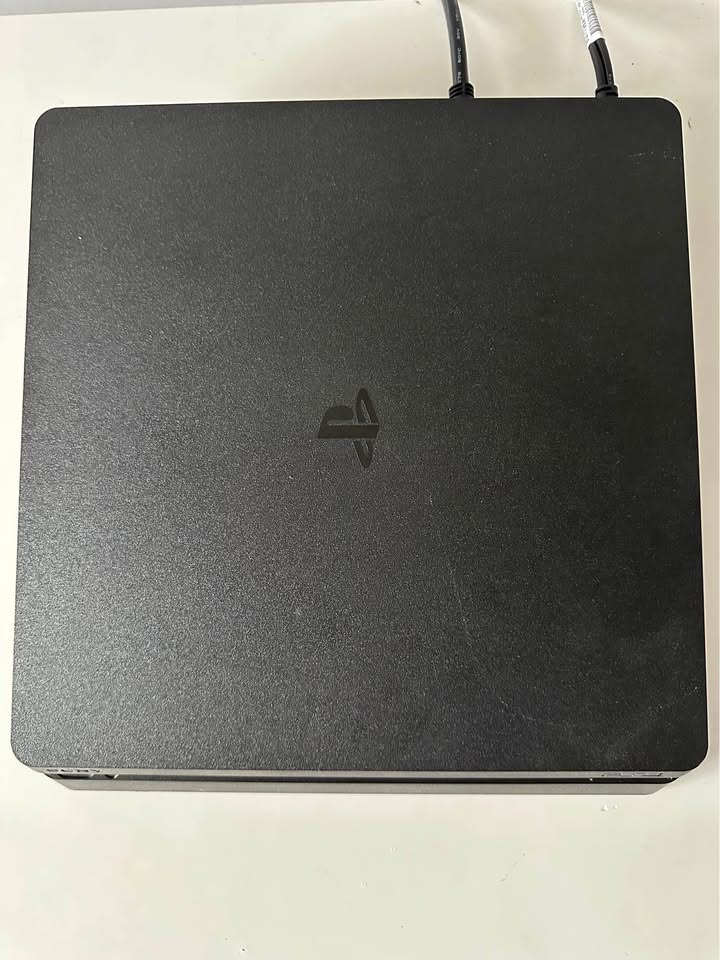 PS4 slim 1tb with controller - photo 3