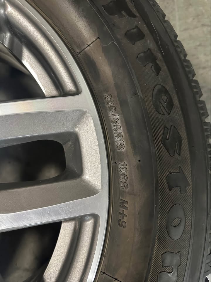 Set of 4 Firestone Winterforce 2 tires on like-new rims - photo 4