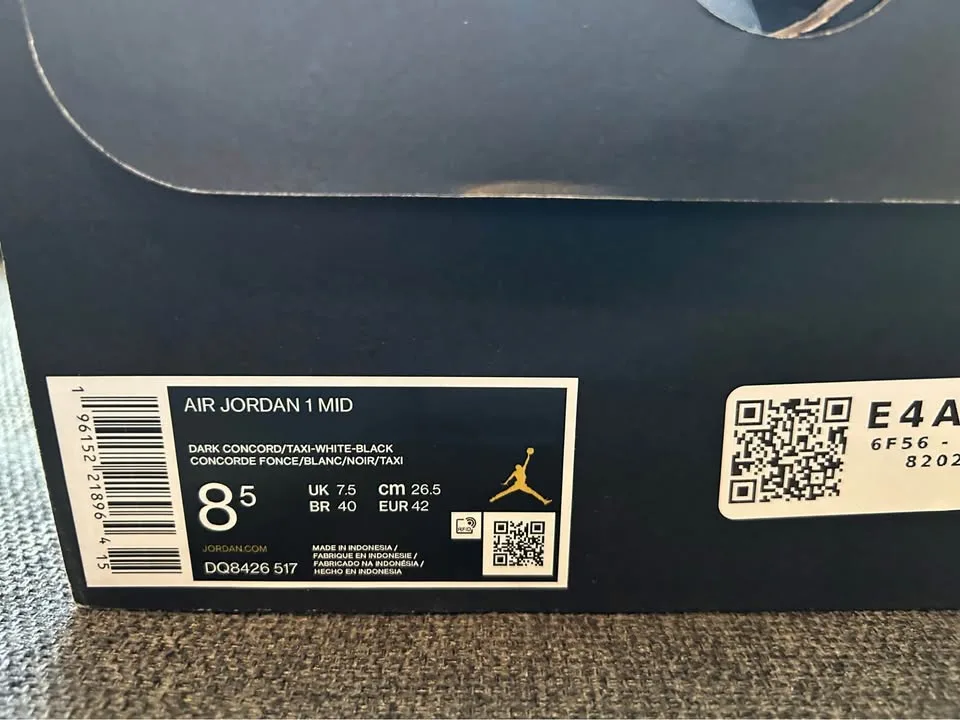 Air Jordan 1 - Mid - LAKERS image indicator(7)