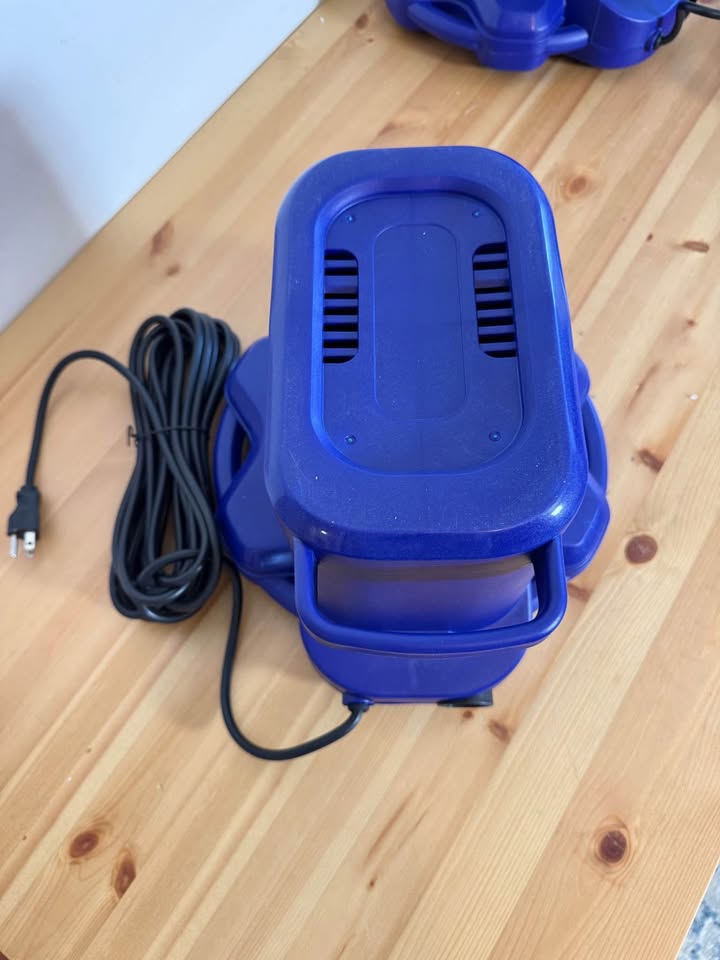 Swimming Pool Cover Pump - photo 3