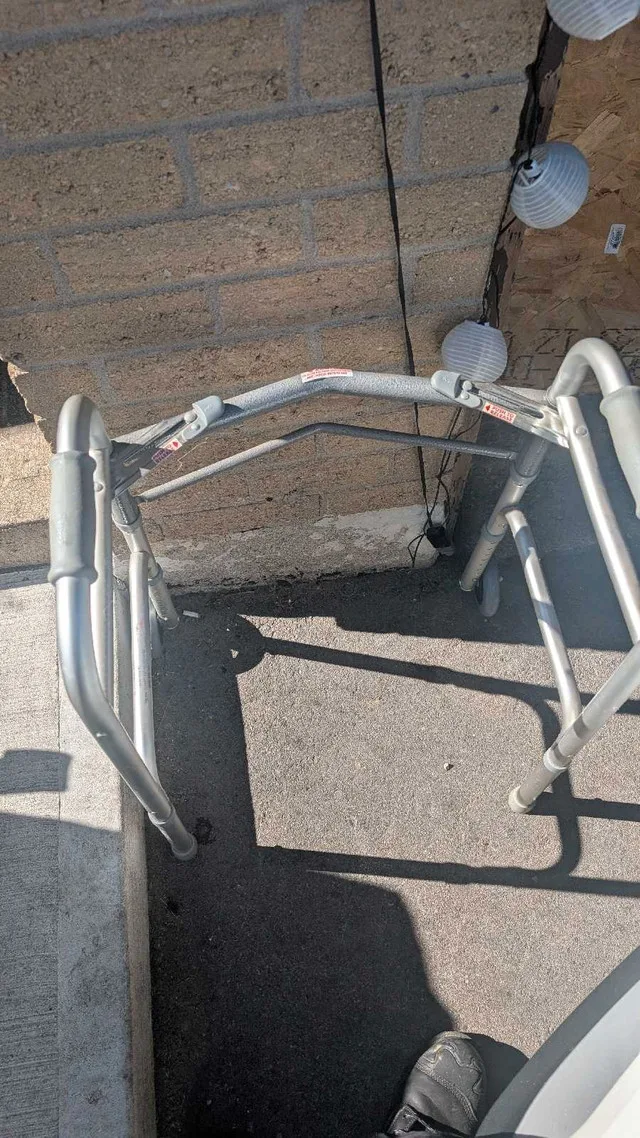 Walker FOLDOUT EASY MEDICAL image indicator(2)