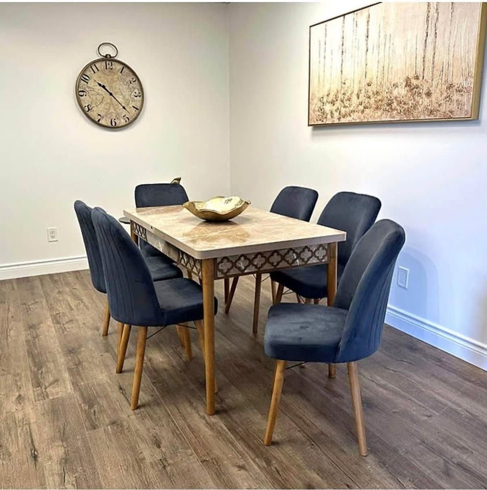 Extendable dinning table & Chairs with rug, mats & flower pot