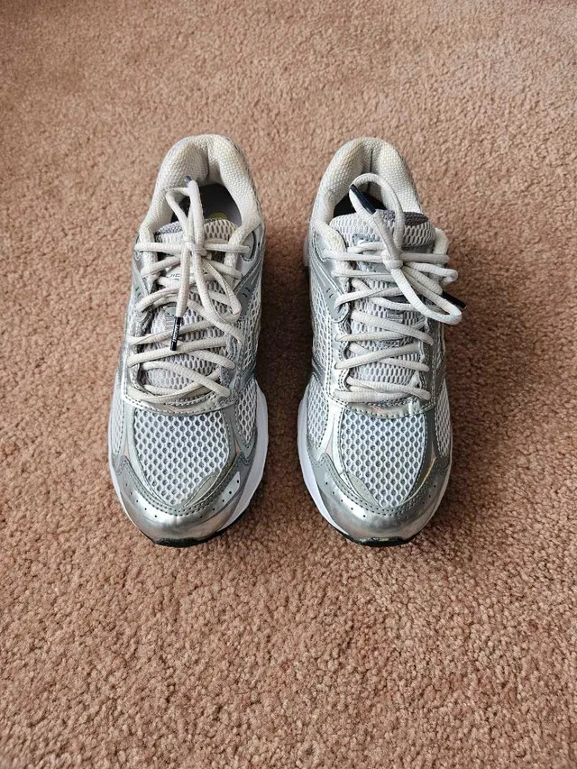 Saucony Guide 2 women. Size 10 image indicator(2)