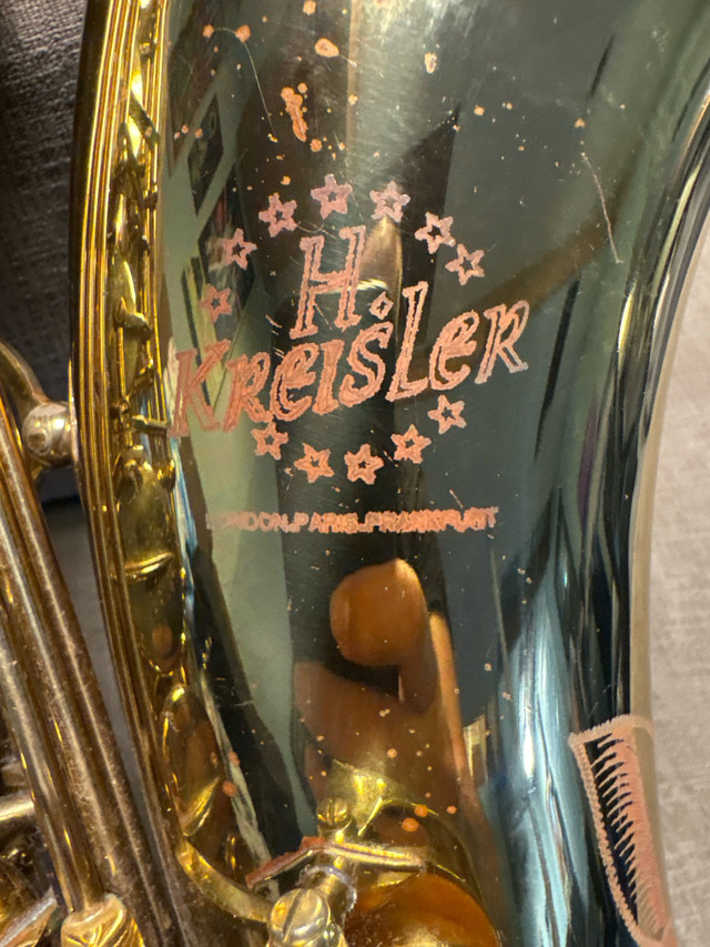 H. KreIsler Saxophone with case - photo 5
