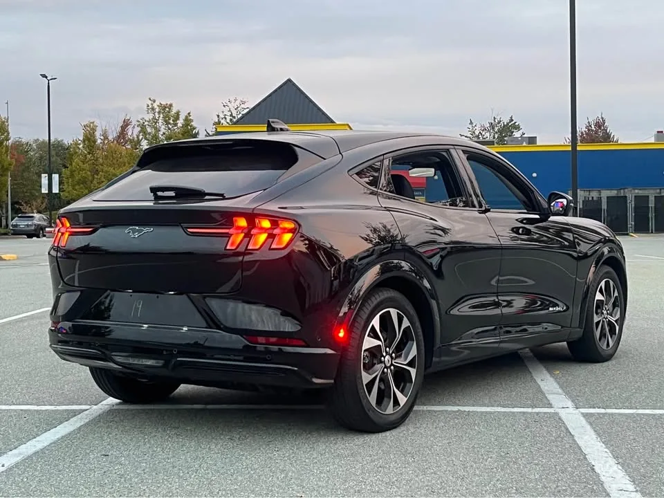2023 Ford Mach-E Premium image indicator(5)